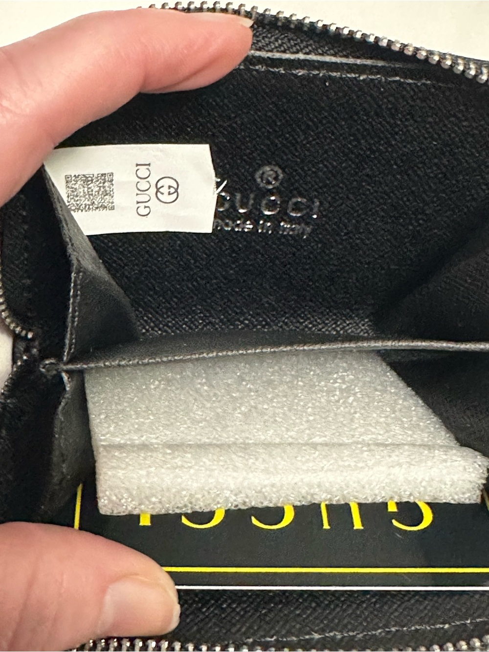 Black Embossed GG Zip Card Holder - Picture 8 of 9
